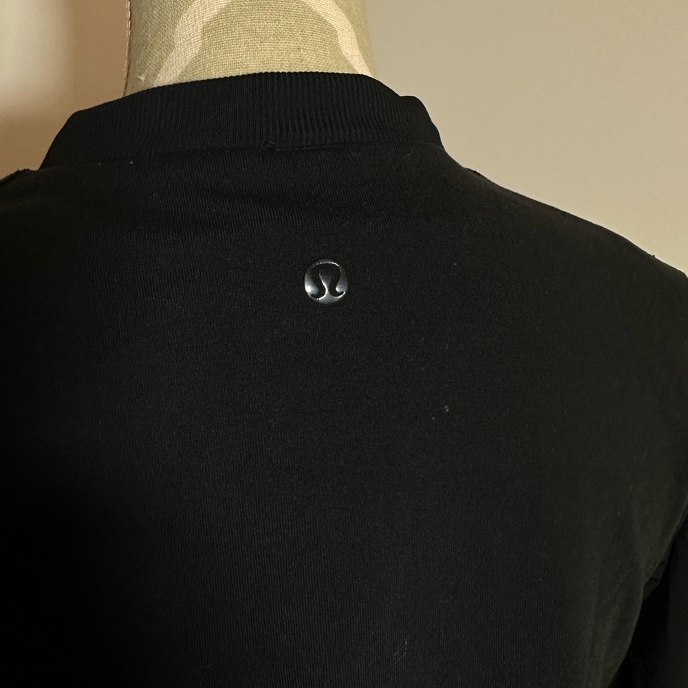 Two sided fully reversible lululemon jacket - Picture 3 of 5